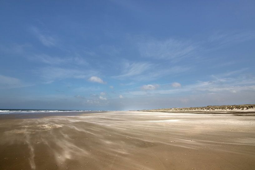 Beach with blue sky on schiermonnikoog by Karijn | Fine art Natuur en Reis Fotografie