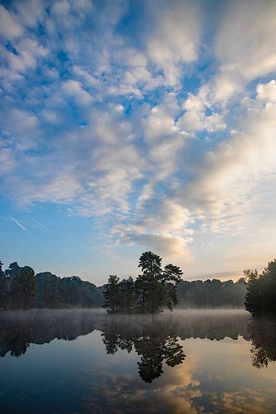 Airy sunrise by Corine Maas