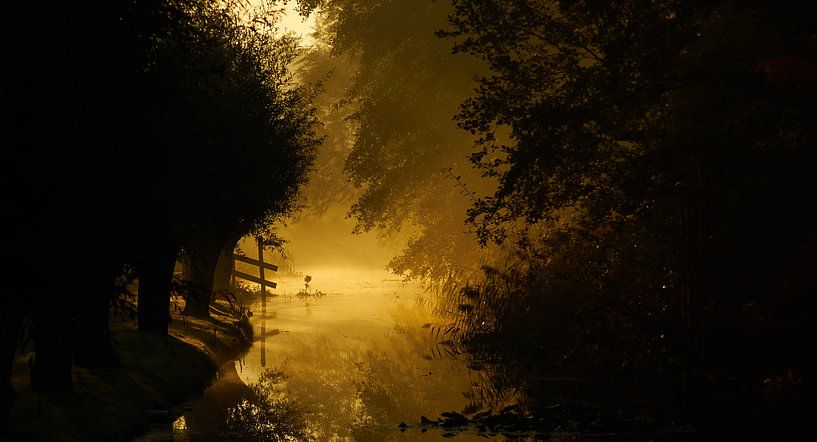 Mistige Zonsopgang by Wijnand Kroes