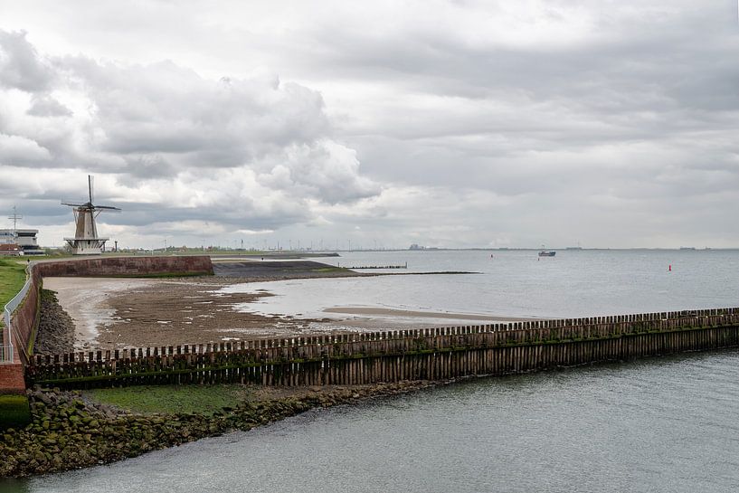 De Oranje molen in Vlissingen. van Don Fonzarelli