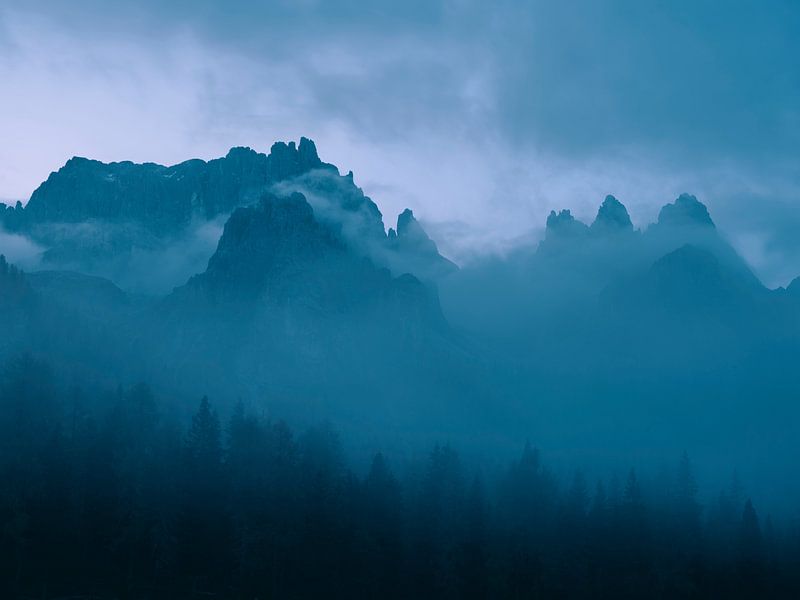 Blue hour at Lake Antorno by Max Schiefele