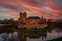 Romantischer Sonnenuntergang am Schloss Huis Bergh