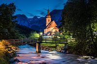 Kirche blaue Stunde, Alpen Deutschland