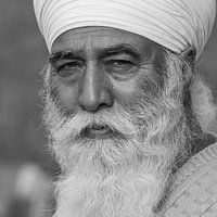 Der freundliche Blick des Sikh am Taj Mahal