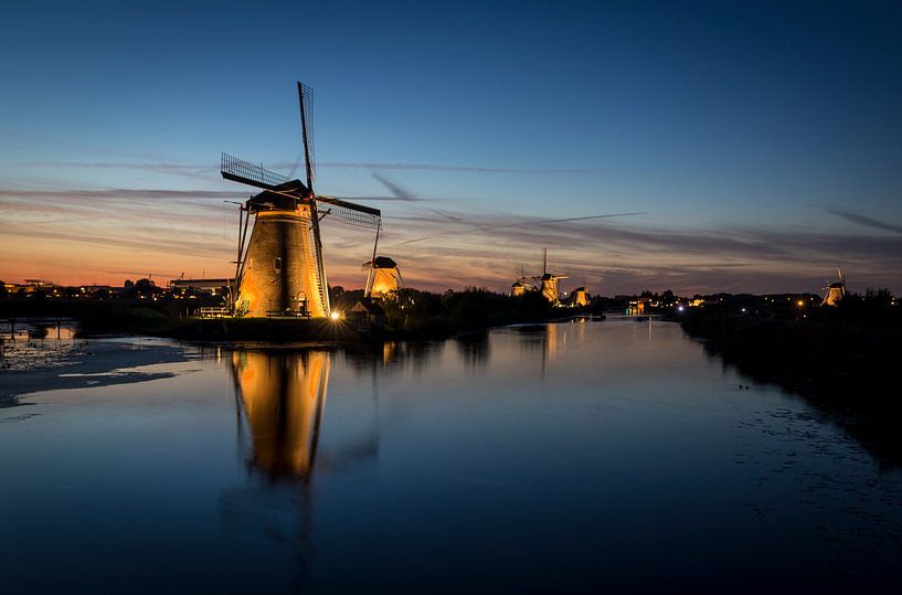 Kinderdijk bij nacht by Jaap Tempelman