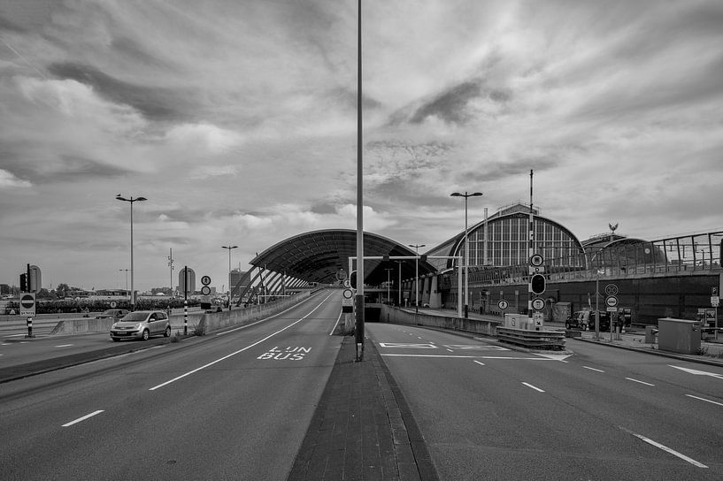 Zentraler Busbahnhof Amsterdam von Peter Bartelings