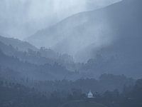 Sonnenstrahlen hinter den Wolken