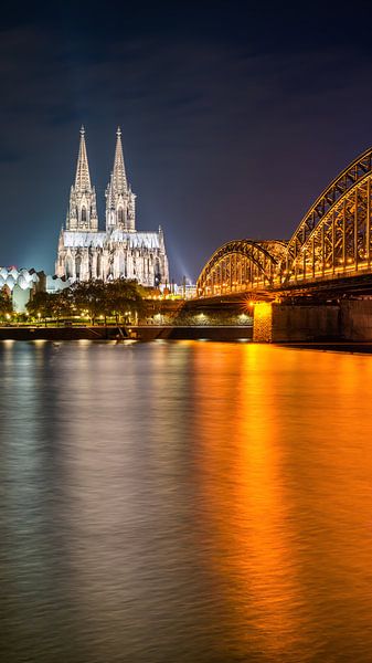 Cathédrale de Cologne la nuit par Günter Albers