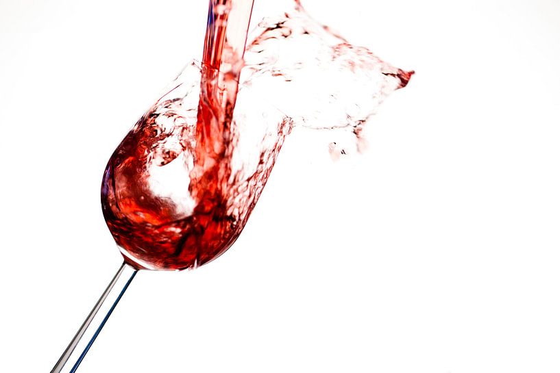 Splashing red wine van Martijn Smit