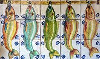 Tableau de carreaux anciens avec poissons