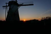 Molen bij zonsondergang