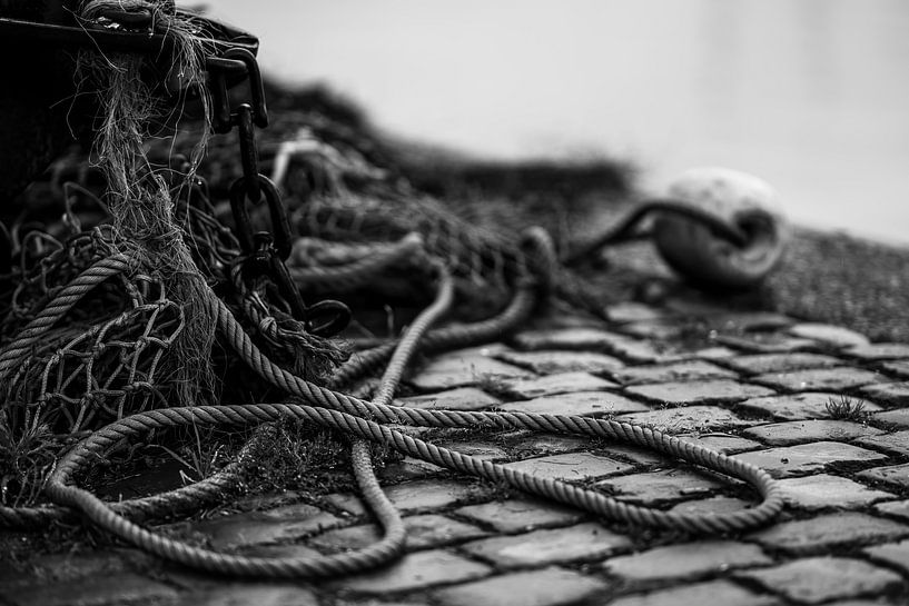 Matériel de pêche sur le quai par Rik Verslype