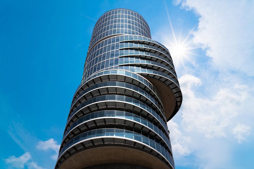 Skyscraper in Bochum by Wim Brauns