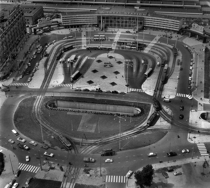 Rotterdam Central Station 13-07-1960 by Roel Dijkstra