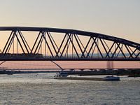 Nijmegen bij zonsondergang