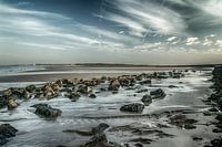 Rückzug des Meeres an einem Strand in Zeeland