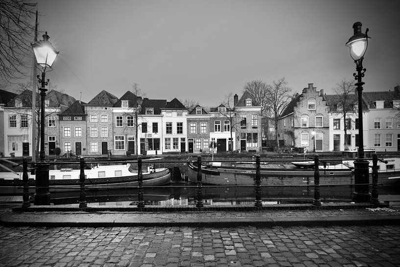 Den Bosch's Broad Harbour at sunrise in black and white by Den Bosch aan de Muur