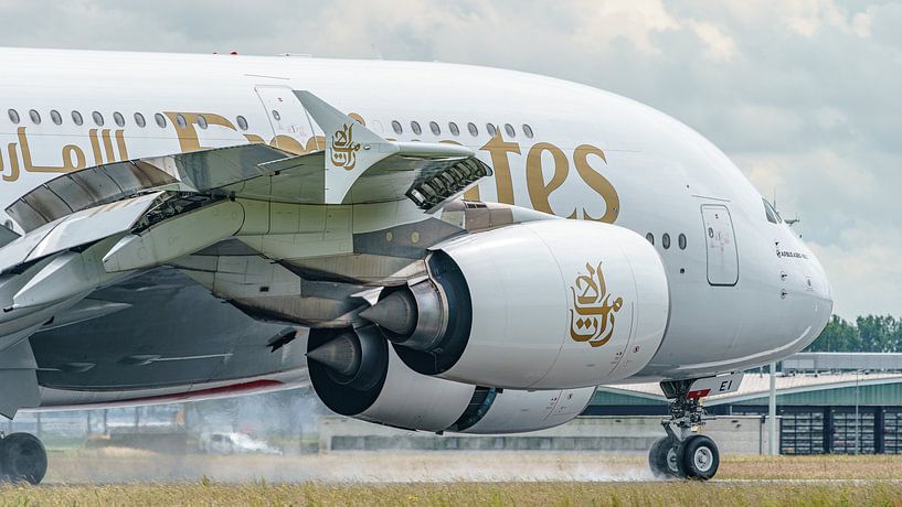 Atterrissage de l'Airbus A380 d'Emirates. par Jaap van den Berg