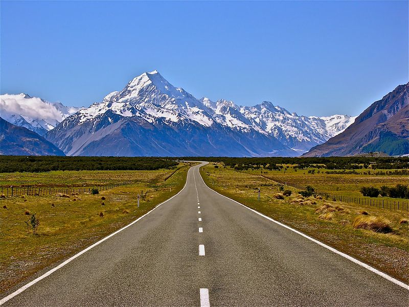 Mount Cook. On the Road by Iduna vanwoerkom