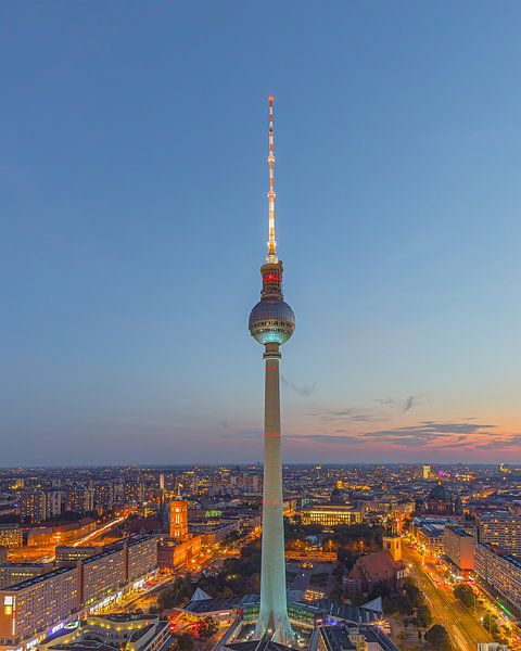 Sonnenuntergang in Berlin, Alexanderplatz von Henk Meijer Photography