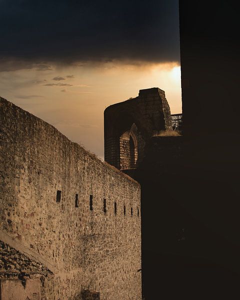 Römische Ruinen bei Sonnenuntergang von Tim Goossens