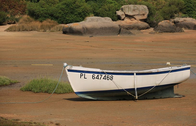 Boat by Kris Troukens