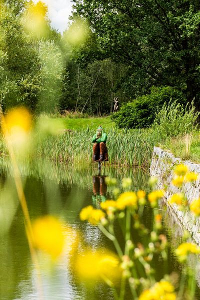 Ein Wassermann bewacht den Fischteich von Holger W. Spieker