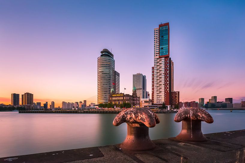 Kop van Zuid derrière les bornes par Prachtig Rotterdam