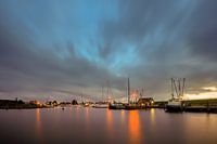 Zonsondergang boven de haven van Termunterzijl