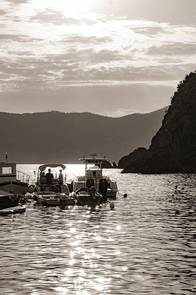 Vue sur la mer à Vernazza, Cinque Terre - Italie par Tessa Hoogenboezem