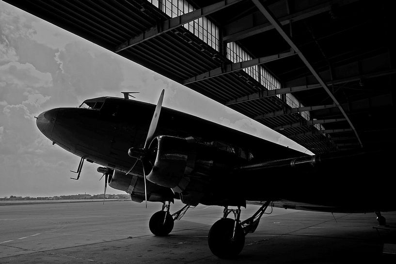 Raisin bomber at the old airport Berlin-Tempelhof by Frank Herrmann
