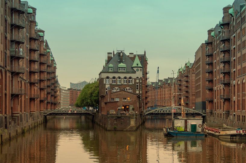 Hamburg surge tank in Dualtone by Inaceline