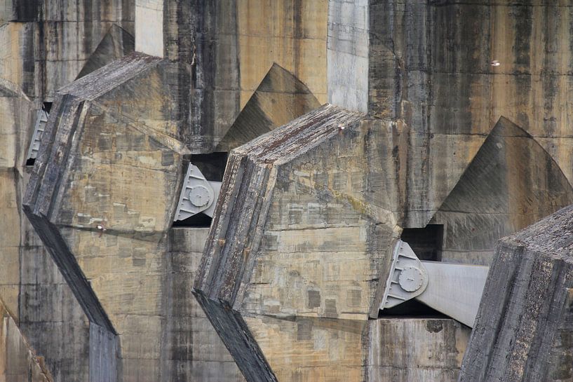 Detail van een stuw in de Douro, Portugal par Ed de Cock