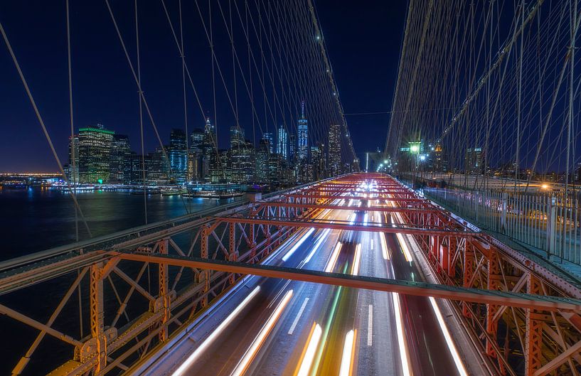 Le pont de Brooklyn en soirée (New York City) par Marcel Kerdijk
