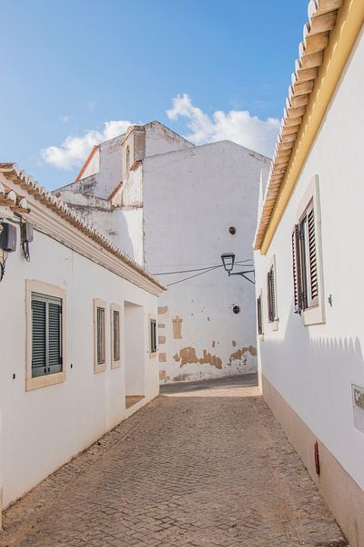 White village in Portugal by Bianca Kramer