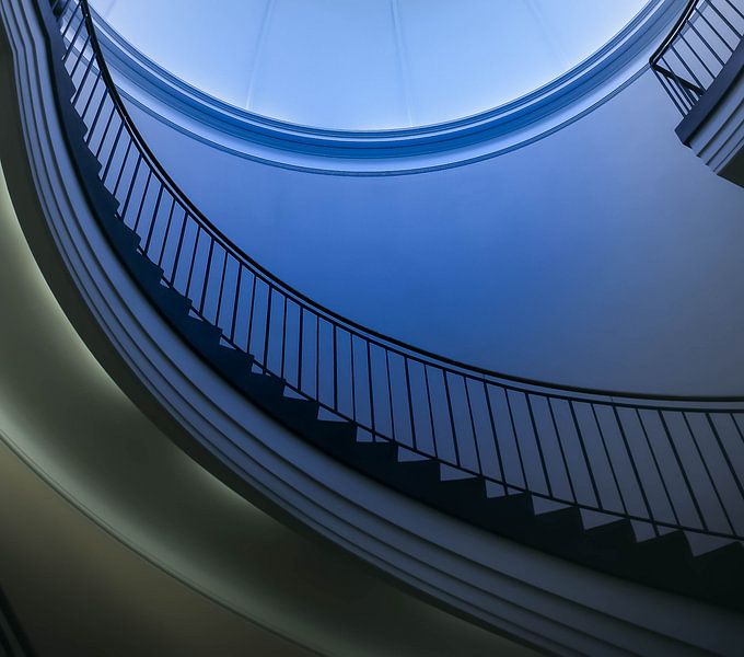 Wenteltrap by Klaas Leussink