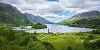 Glenfinnan Monument am Loch Shiel in Schottland
