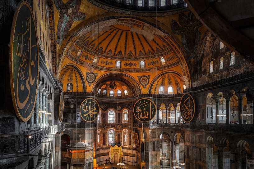 Morgenlicht in der Aya Sofia, Istanbul von Roy Poots