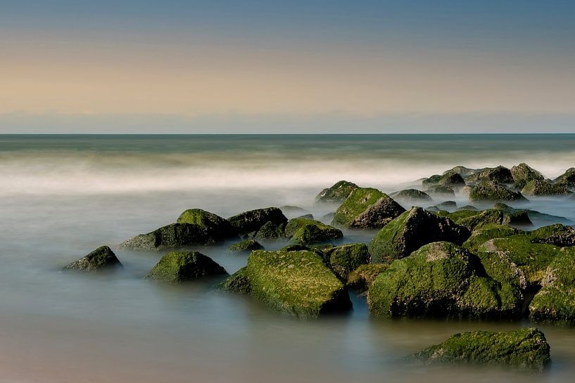 Cadzand Strand in einer Atmosphäre. von Ellen Driesse