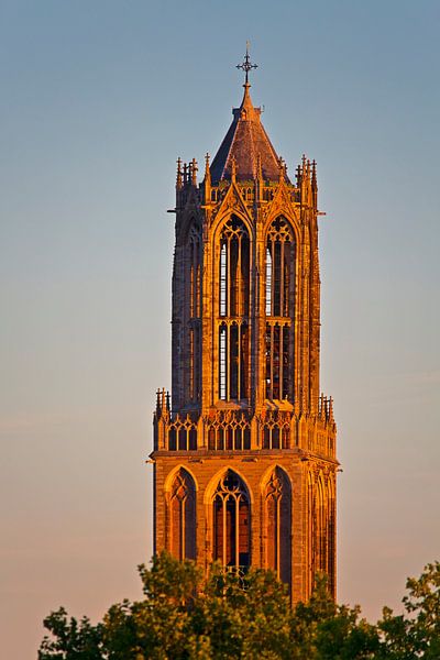 Letzte Sonnenstrahlen auf dem Domturm in Utrecht von Anton de Zeeuw