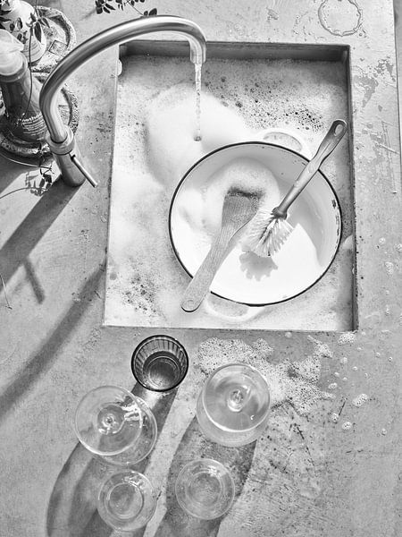 Geschirr spülen von Sven Benjamins