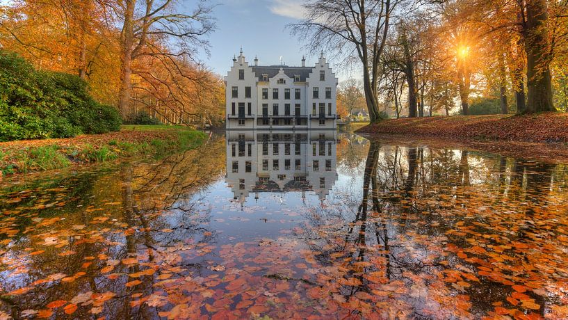 Autumnal sunrise at Castle Staverden by Rob Kints
