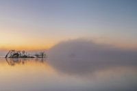 brouillard avant le lever du soleil