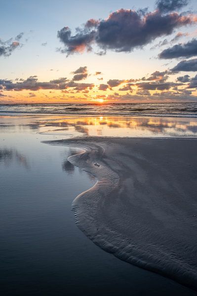 Sonnenuntergang am Strand Hoek van Holland von Henk Boerman