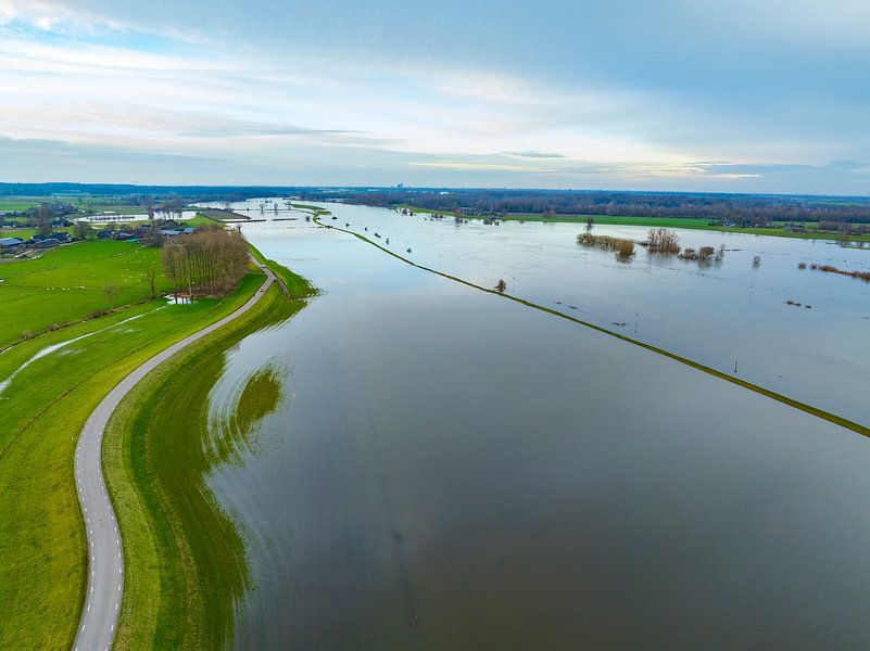 Inondations de l'IJssel avec des niveaux d'eau élevés dans les plaines inondables par Sjoerd van der Wal Photographie