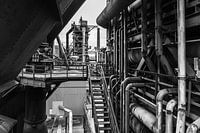 Industrielandschaft in Schwarz und Weiß