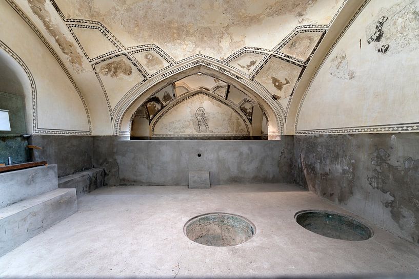 Iran: Vakilhammam (Shiraz) by Maarten Verhees