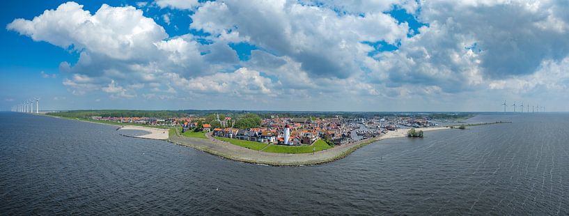 Urk-Luftaufnahme auf der ehemaligen Insel im IJsselmeer von Sjoerd van der Wal Fotografie