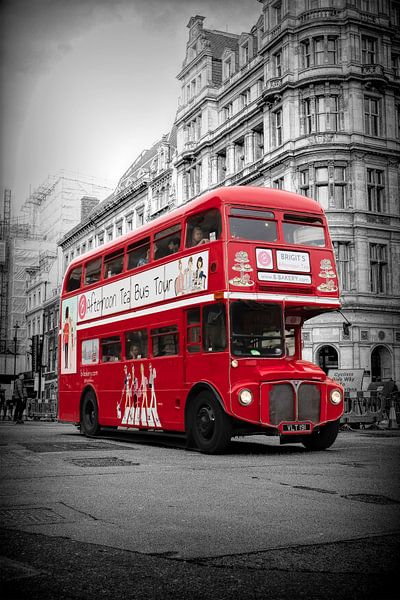 Old-fashioned red bus in London by Rene van Heerdt
