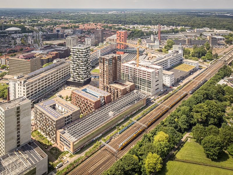 Strijp-S und in der Ferne Strijp-T, aus der Luft gesehen von Justin Suijk